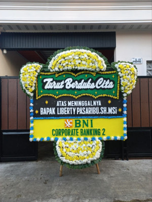 Papan Bunga Duka di Senen